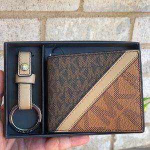 Micheal Kors men wallet